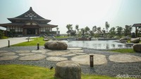 Inilah Taman Doa Our Lady of Akita PIK 2. Spot itu adalah tempat wisata religi yang baru diresmikan pada 16 Desember 2023.