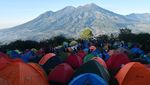Merah Putih Berkibar di Puncak Gunung Penanggungan