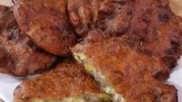 Disarankan untuk memesannya secara online, PIsang Goreng Madu Bu Dewi bisa dibeli seharga Rp 4.500 per buah. Pisang goreng madunya dibuat lebih variatif dengan berbagai tambahan rasa. Foto: Istimewa