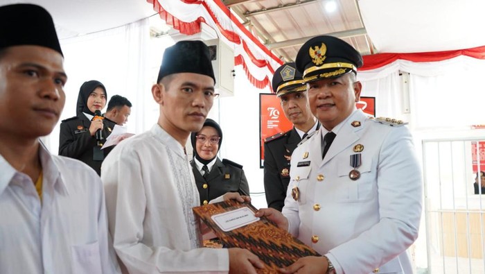 Pj Wali Kota Pagar Alam memberikan SK Remisi kepada WBP