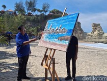 Moleknya Pantai Klayar Pacitan dalam Lukisan SBY