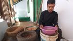 Potret Pembuatan Ukup, Pengharum Ruangan di Keraton Kacirebonan