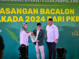 Cak Imin Serahkan Dukungan PKB ke Rohmi-Firin di Pilgub NTB