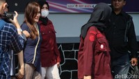 Jessica Kumala Wongso bebas bersyarat usai mendapat remisi 58 bulan 30 hari. Jessica terlibat pembunuhan Wayan Mirna Salihin di Kafe Olivier Grand Indonesia (GI) pada 6 Januari 2016.