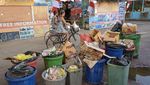 Tumpukan Sampah Mencoreng Keindahan Gili Trawangan