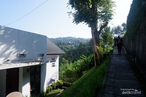 Dua Sisi Lembang, Satu Ramai Turis dan Area Tenang Kawasan Vila