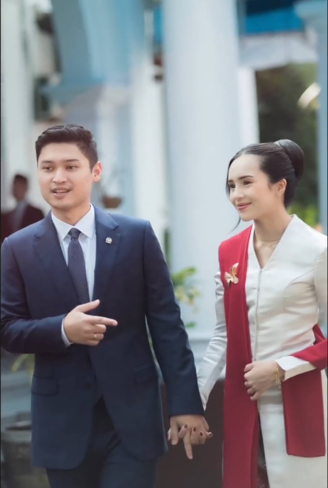 Penampilannya yang minimalis diselaraskan dengan tatanan rambut yang juga sederhana, berupa sanggul tanpa aksesori tambahan. Foto: Instagram/@bebytsabina @irnadimyati