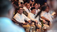 RK dan Suswono kompak memakai kemeja putih.