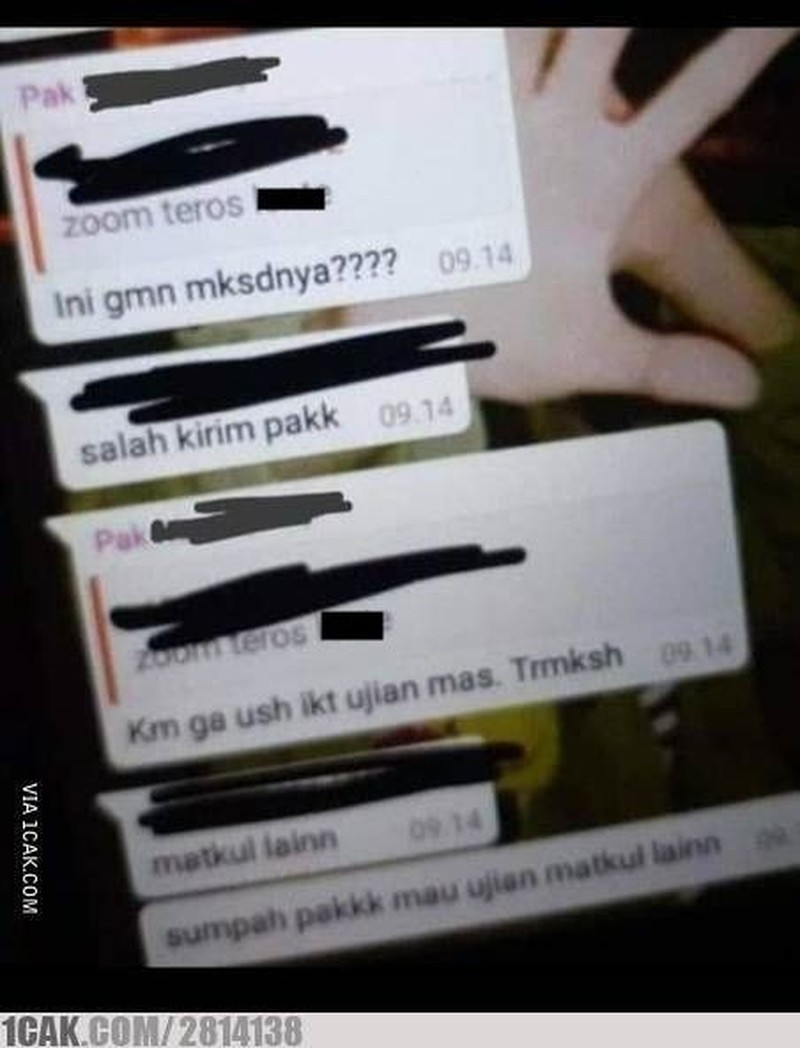 Kalau mau kirim pesan, jangan lupa dicek lagi sebelum pencet tombol kirim. Nanti jadinya kayak begini.