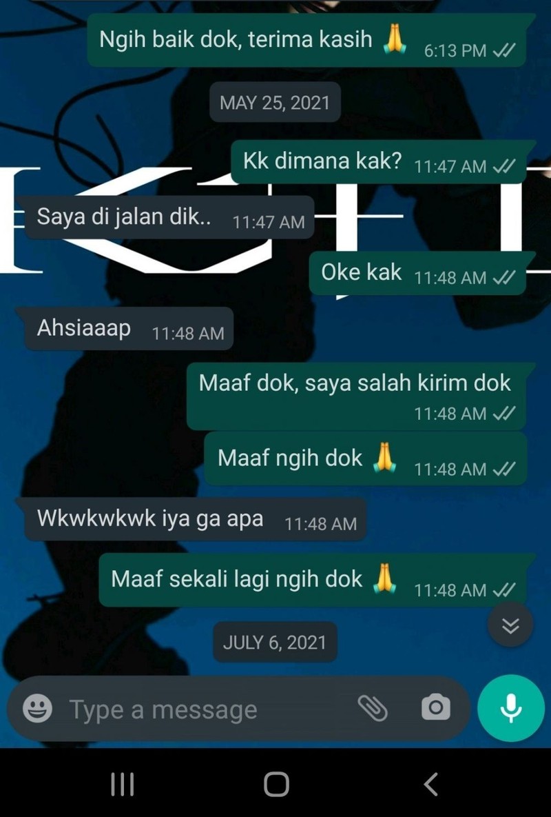Kalau mau kirim pesan, jangan lupa dicek lagi sebelum pencet tombol kirim. Nanti jadinya kayak begini.