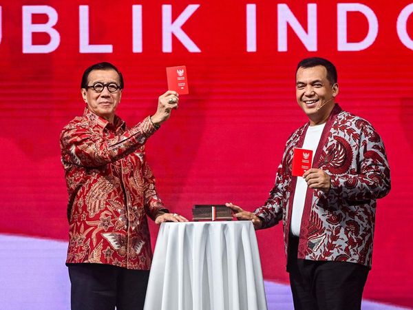 Dulu Hijau, Kini Paspor Baru Indonesia Berwarna Merah