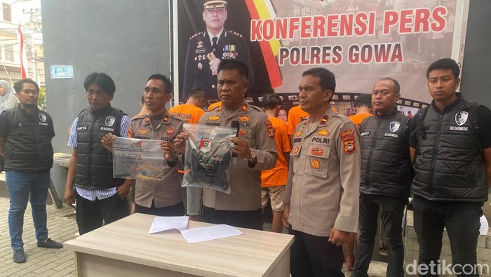 Polisi di Gowa menangkap enam pelaku pengeroyokan yang menyebabkan kematian pemuda berinisial SY.