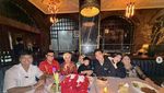 Haji Faisal Kompak Makan Bareng Keluarga, Ini Momen Manisnya