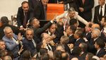 Heboh Anggota Parlemen Turki Baku Hantam