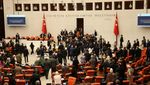 Heboh Anggota Parlemen Turki Baku Hantam