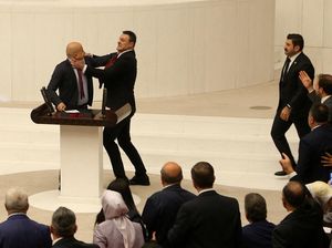 Heboh Anggota Parlemen Turki Baku Hantam
