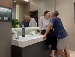 8 Foto Kamar Mandi Mona Ratuliu, Mewah & Estetik Bisa Jadi Tempat Ngobrol