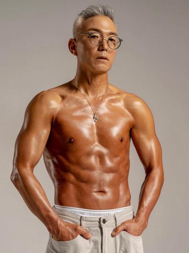 Kang Changdong dan Kim Sunok Kang Changdong dan Kim Sunok