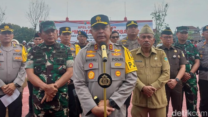 Kapolda Sumut Irjen Whisnu Hermawan Februanto usai apel Operasi Mantap Praja Toba 2024 di Polda Sumut.