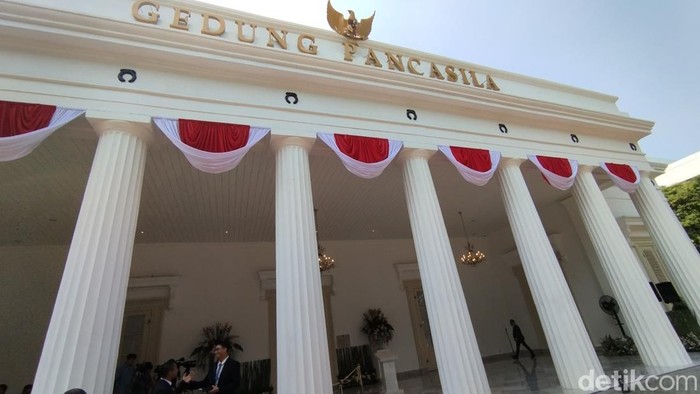 Kemlu merenovasi dan memugar Gedung Pancasila. Menlu Retno Marsudi mengatakan Gedung Pancasila menjadi saksi bisu perjalanan diplomasi Indonesia. (MI Fawdi/detikcom)