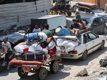 Khawatir Serangan Israel, Warga Palestina Tinggalkan Kamp Maghazi