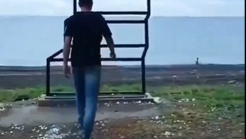 Tangga menuju surga, aslinya dia hanya tangga ini tegak lurus lho. Foto: X/@tradingMaxiSL