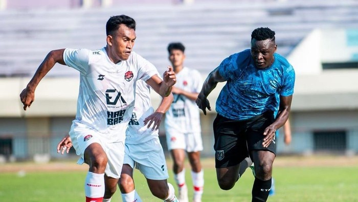 Laga ujicoba Persela