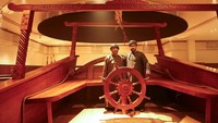 Lalu ada warisan sejarah dan arkeologi Kegubernuran Dhofar. Model perahu Oman yang luar biasa dari 3000 SM hingga saat ini. Selain itu, kita menemukan hal-hal lain dan materi informatif di dalam museum.  