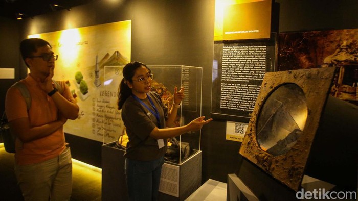 Pameran Legasi digelar di Stasiun MRT Bundaran HI, Jakarta. Acara ini untuk mengenalkan budaya di ruang publik sekaligus memperingati HUT Ke-79 RI.