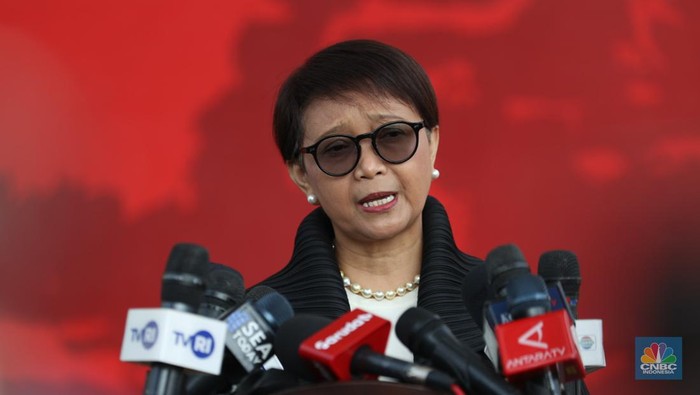 Menteri Luar Negeri Retno Marsudi di Istana Merdeka, Jakarta, Senin (19/8/2024). (CNBC Indonesia/Tri Susilo)