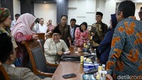 Cak Imin mengatakan ada tiga Wakil Ketua Pansus Haji DPR yakni Wakil Ketua Komisi VIII DPR Marwan Dasopang, Diah Pitaloka dan Ledia Hanifah. 