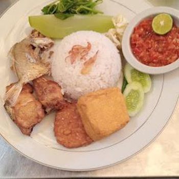 Nasi Tempong Enak di Jakarta