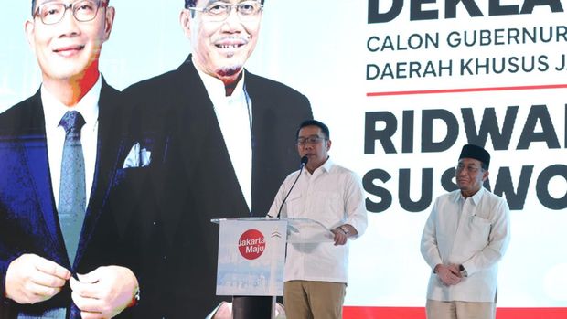 Pasangan calon Gubernur dan calon Wakil Gubernur Daerah Khusus Ibukota Jakarta, Ridwan Kamil dan Suswono di Golden Ballroom, Hotel Sultan, Jakarta, Senin (19/8/2024).  (CNBC Indonesia/Tri Susilo)
