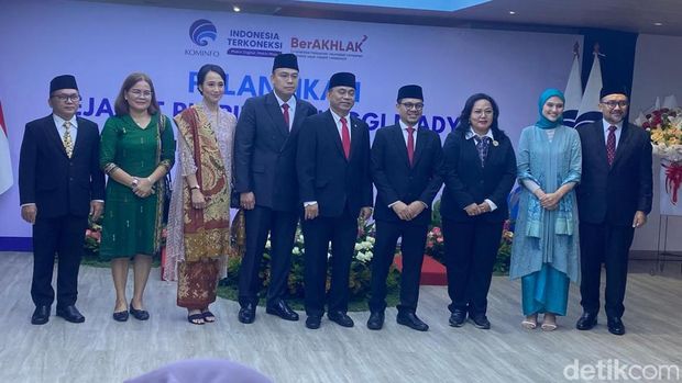 Pelantikan Prabu Revolusi