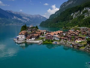 Danau Indah Ini Berbahaya karena Jadi Tempat Pembuangan Amunisi-Bom