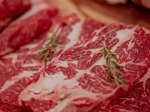 Mengapa Kandungan Protein Daging Lebih Tinggi Dibanding Sayuran?