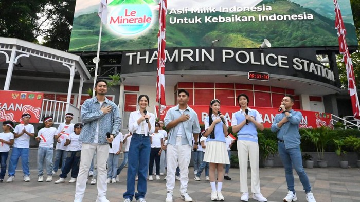 Penyanyi-Ojol Nyanyi Bareng Lagu Nasional Kolaborasi Le Minerale di CFD