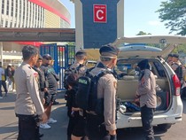 Polisi Amankan Oknum Suporter PSS Berbagi Miras di Jalanan