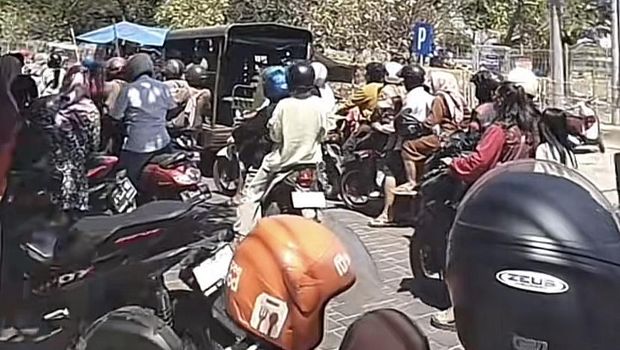 Prank perumahan di Surabaya