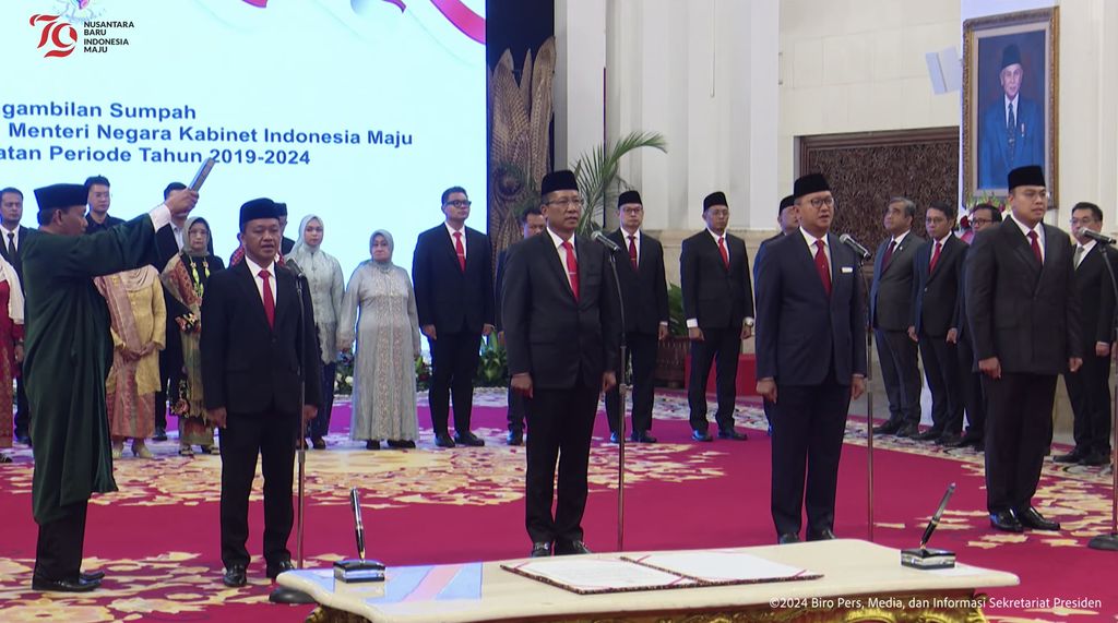 Presiden Joko Widodo Melantikan Pejabat Negara Republik Indonesia, Istana Negara, (19/8/2024). (Tangkapan Layar Youtube Sekretariat Presiden)