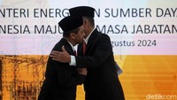 Dalan kesempatan itu, Arifin menyampaikan ucapan selamat kepada Bahlil, sekaligus mengucapkan terimakasih kepada seluruh jajaran Kementerian ESDM.  
