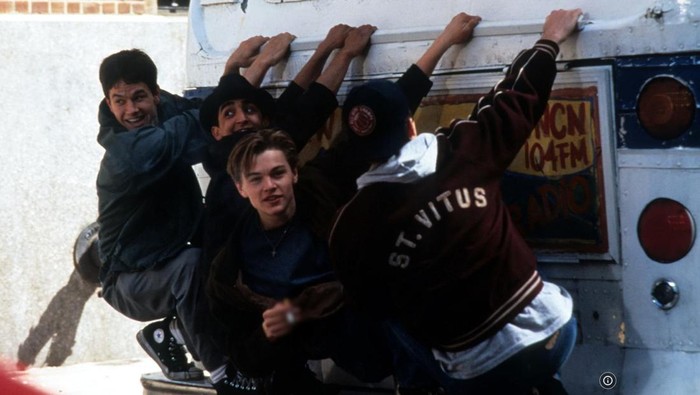 The Basketball Diaries Cuplikan adegan dalam film The Basketball Diaries (1995).