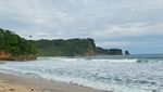 Wisata Pantai Sanggar, Surga Tersembunyi di Tulungagung
