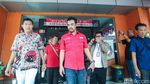 Warga Ramai-ramai Laporkan Dharma Pongrekun-Kun Wardana ke Bawaslu