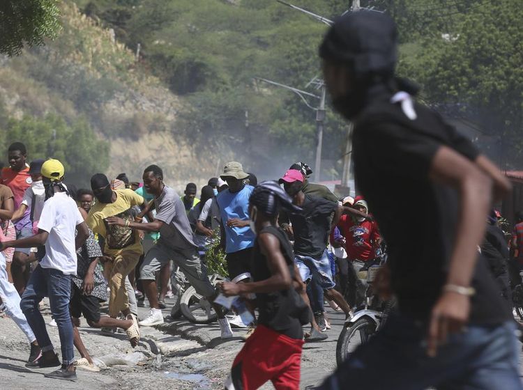 Aksi Warga Tuntut Minta Bantuan Hentikan Geng Kriminal di Haiti