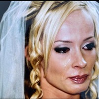 Selagi Ralf mendapat dukungan dari publik atas pengakuannya, Cora mengatakan bahwa ia merasa dimanipulasi.Aku berharap Ralf melibatkanku atau paling tidak membiarkanku jadi bagian dari keputusannya. Itu akan menjadi sebuah tanda menghormati, ungkapnya kepada Der Spiegel via Marca.Foto: Instagram Cora Schumacher