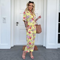 Selama kariernya di F1, ada banyak rumor. Aku memintanya untuk mengklarifikasi apakah itu benar tapi dia selalu mengelak, mengatakan bahwa aku hanya membayangkan semuanya dan mungkin butuh bantuan psikologi, kata Cora.Ketika dia mengumumkannya itu terasa seperti tusukan di hati. Mengaku sebagai gay selalu berimbas pada orang-orang di sekitarmu, termasuk mantan istri yang mana kamu punya anak dengannya, lanjutnya.Foto: Instagram Cora Schumacher