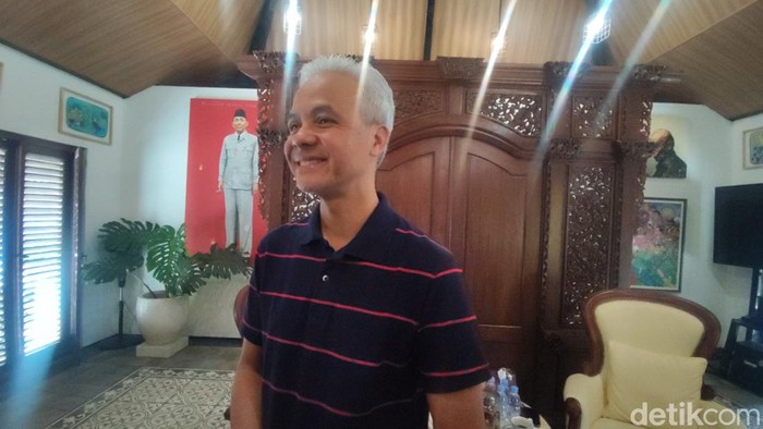 Ketua DPP PDIP Ganjar Pranowo saat ditemui wartawan di kediamannya di Wedomartani, Ngemplak, Sleman, Selasa (20/8/2024).
