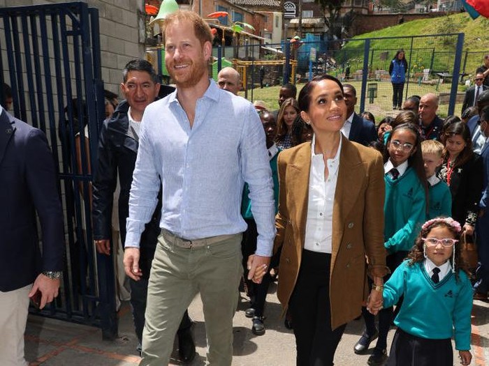 BOGOTA, COLOMBIA - AUGUST 16: Meghan, Duchess of Sussex visits Colegio La Giralda school during The Duke and Duchess of Sussex Colombia Visit on August 16, 2024 in Bogota, Colombia.  (Photo by Eric Charbonneau/Archewell Foundation via Getty Images)