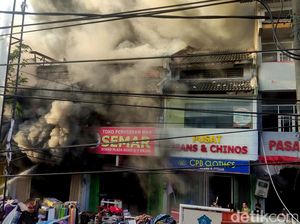 Pasar Induk Krian Sidoarjo Terbakar